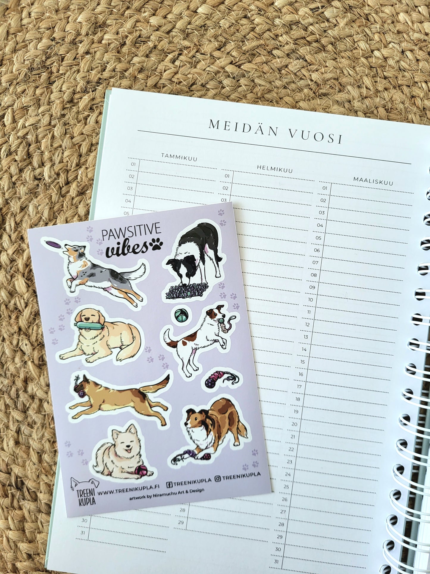 Tuotesetti: Koiraharrastajan treenipäiväkirja ja 2 tarra-arkkia